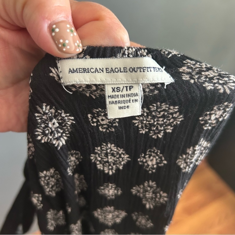 American Eagle Black & White Floral Print Bohemian Tank Top XS - Picture 5 of 8